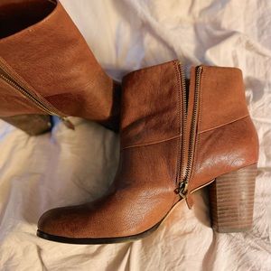 Cole Haan Nike Air Brown Leather boots. Size 10.5. 2.5” heel.